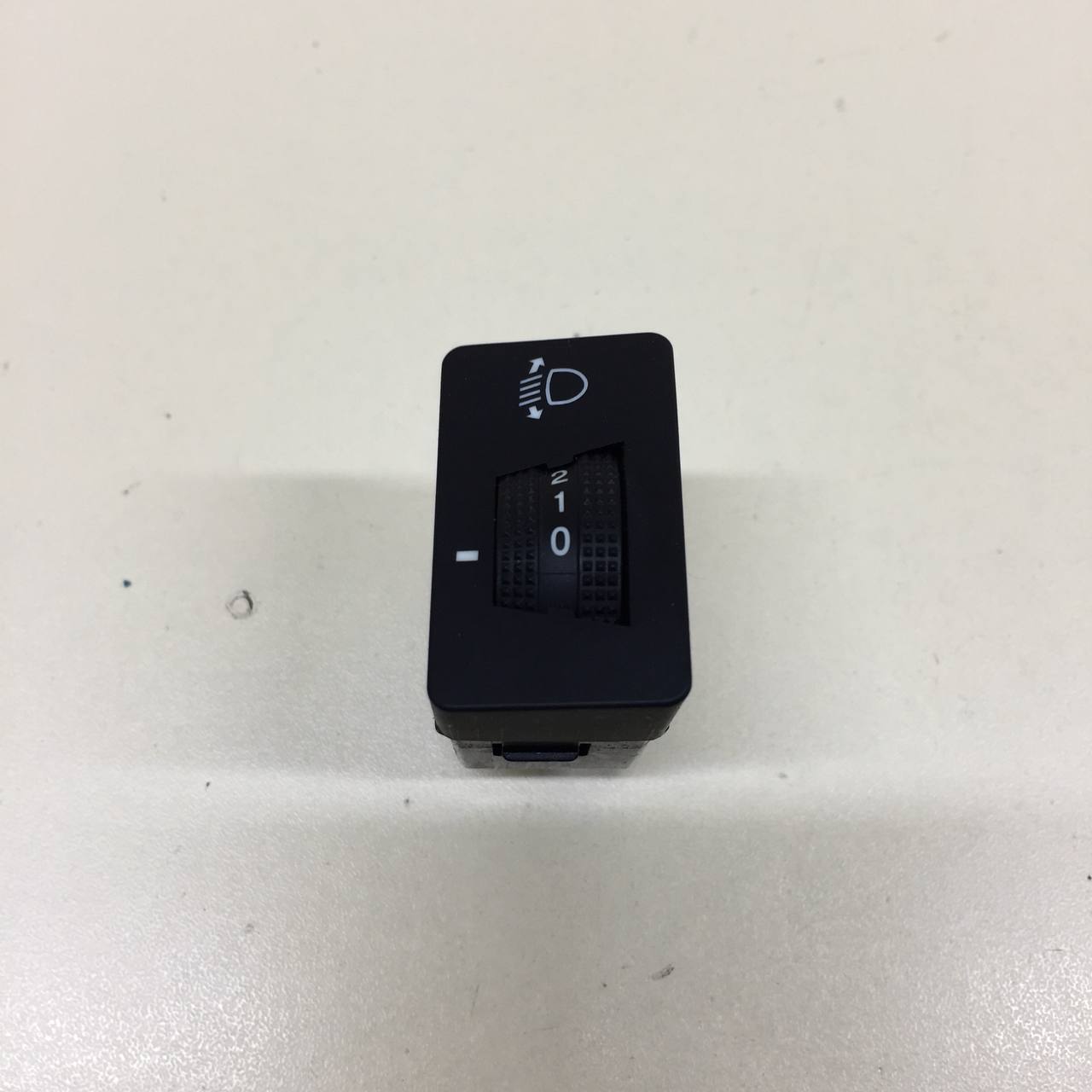 Кнопка корректора фар Hyundai ix35 (LM) 2010-2015