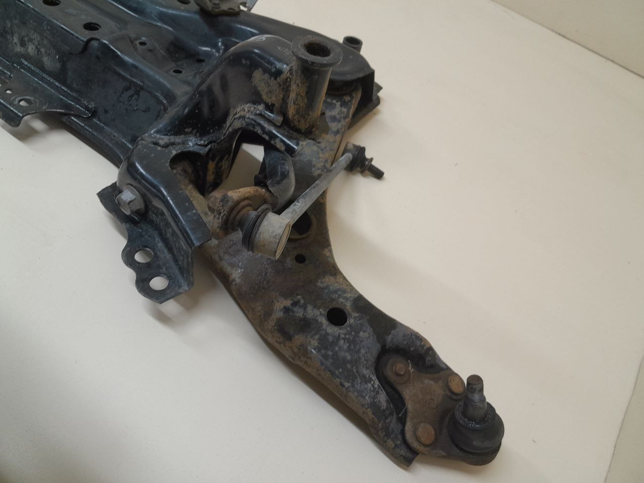 Балка подмоторная Toyota Auris (E150) 2006-2012 Балка подмоторная Toyota Auris (E150) 2006-2012