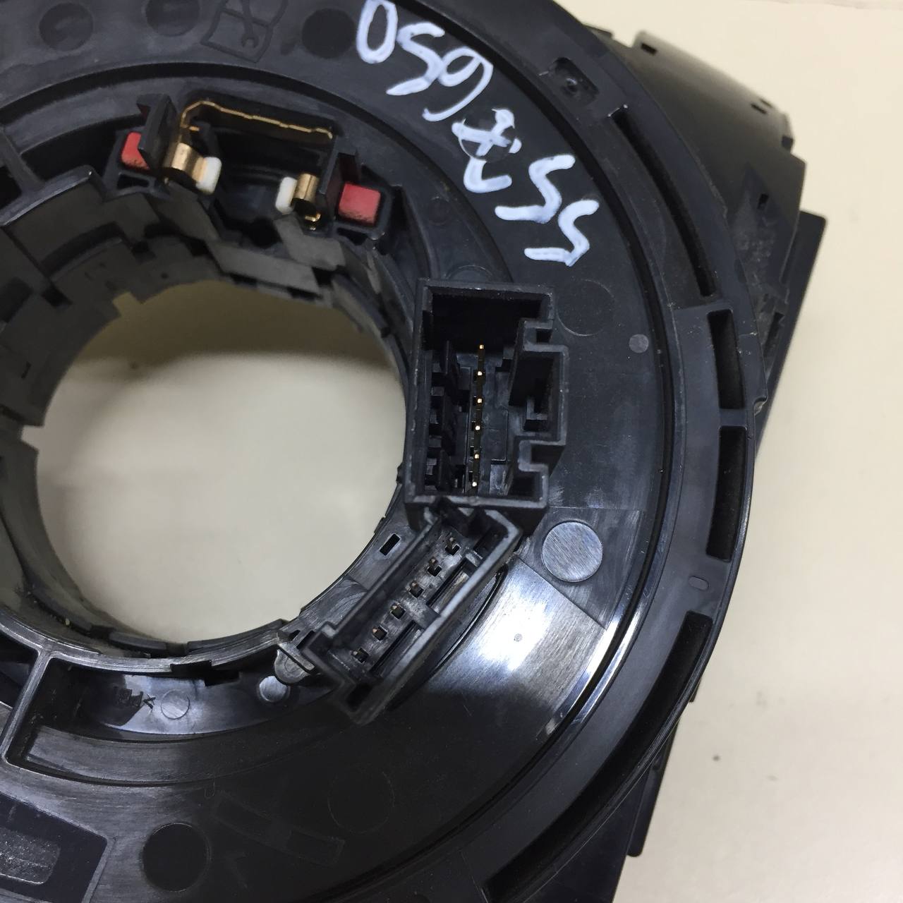 Механизм подрулевой для SRS (ленточный) BMW X5 F15/F85 2013-2018 Механизм подрулевой для SRS (ленточный) BMW X5 F15/F85 2013-2018