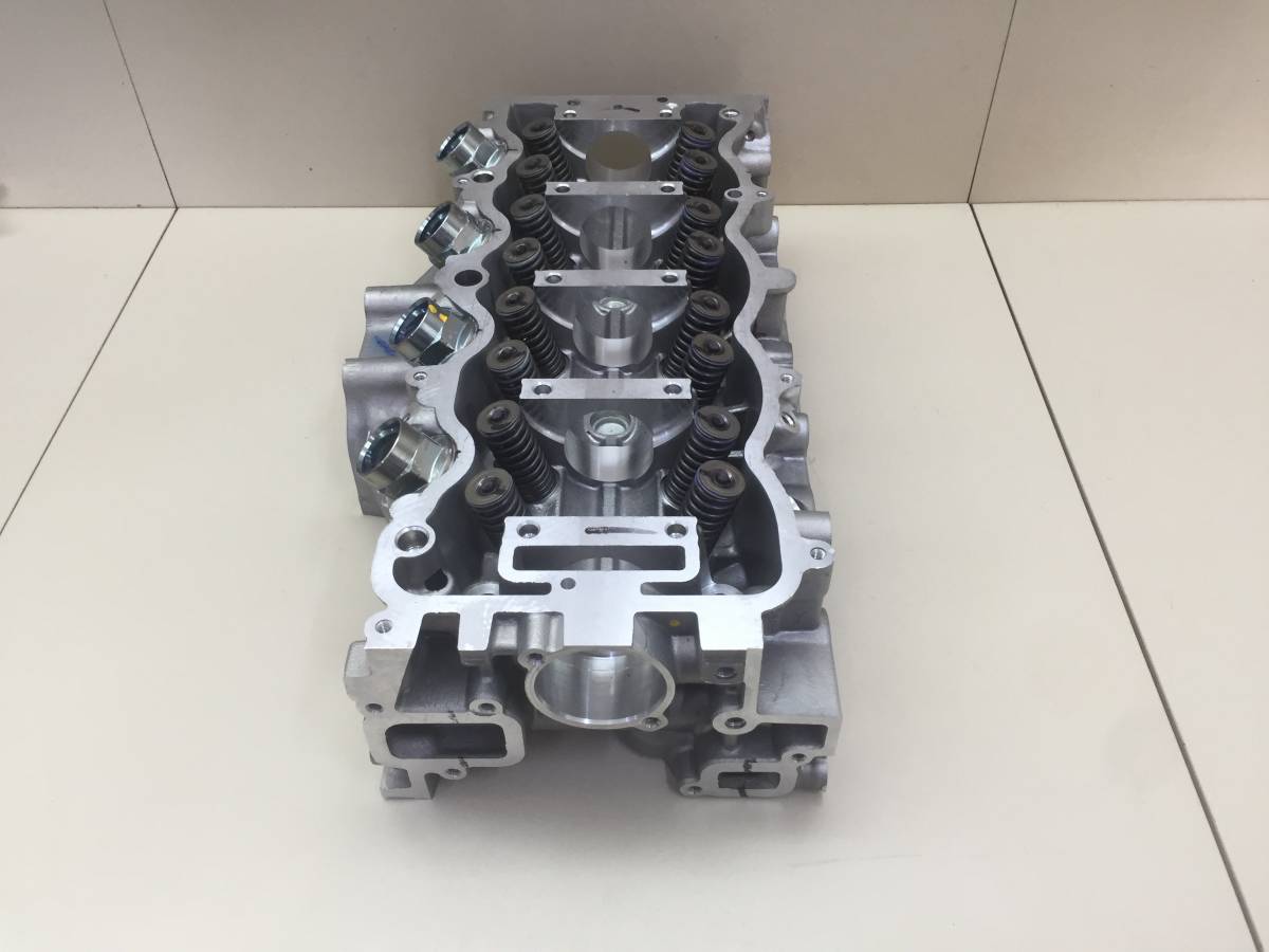 Головка блока цилиндров Honda Civic 4D 2006-2012
