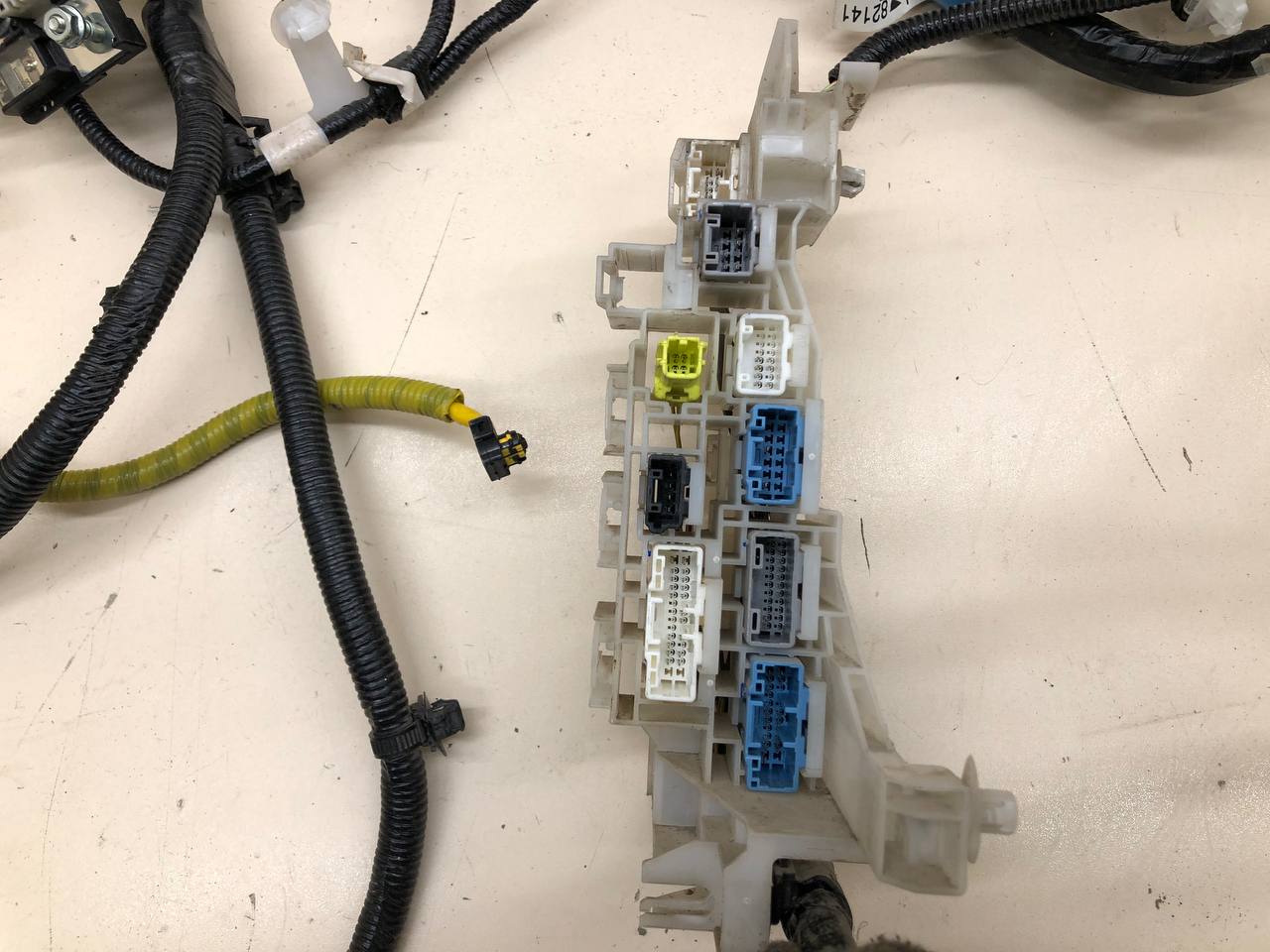 Проводка (коса) Toyota Rav 4 (XA40) 2013-2019 Проводка (коса) Toyota Rav 4 (XA40) 2013-2019