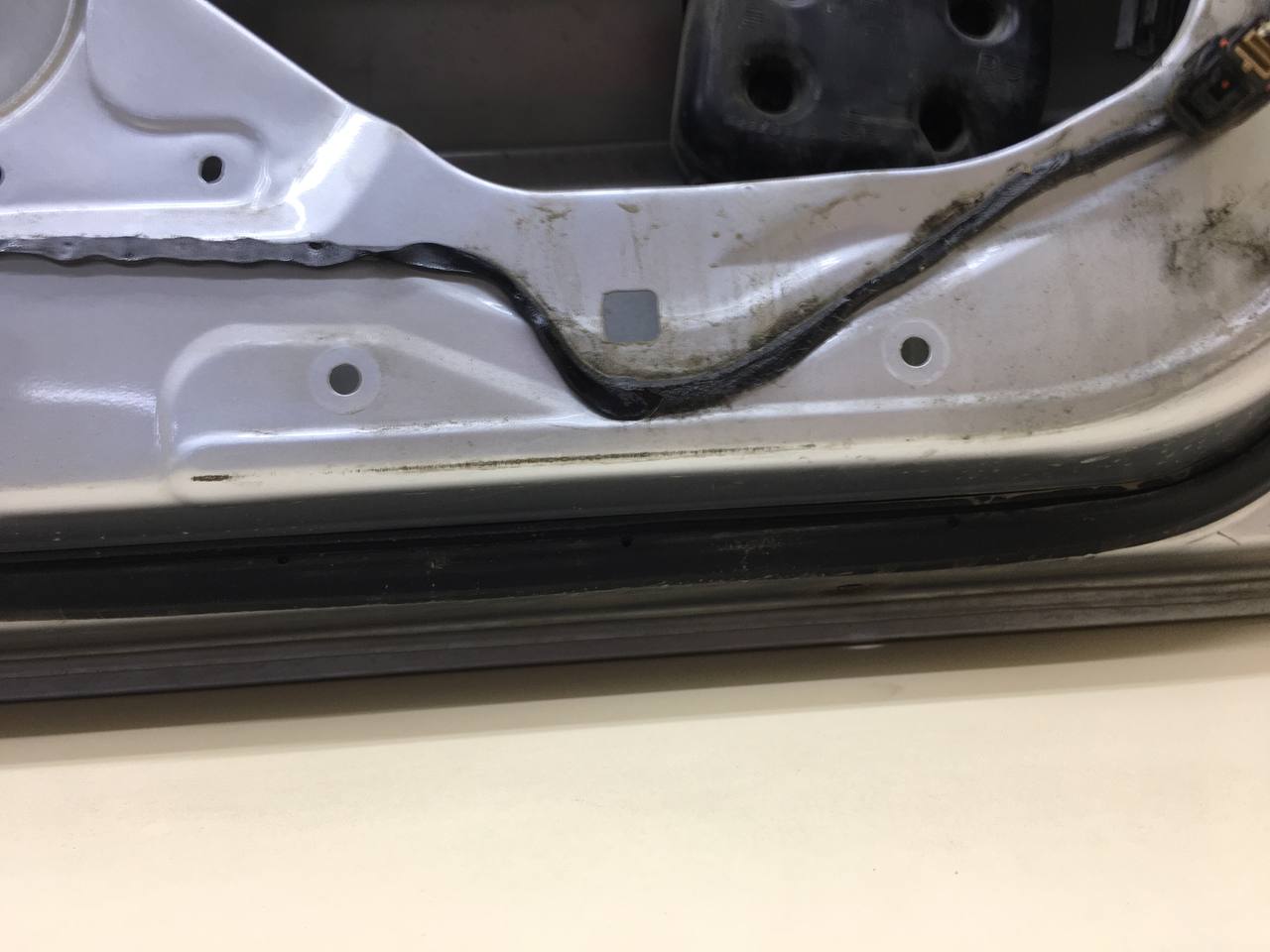 Дверь передняя правая Mitsubishi Lancer 9 (CS/Classic) 2000-2011 Дверь передняя правая Mitsubishi Lancer 9 (CS/Classic) 2000-2011