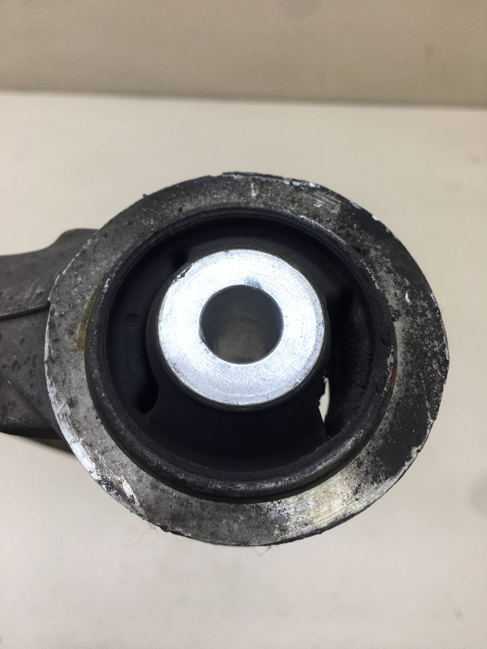 Рычаг задний верхний правый Jaguar XF 2007-2015