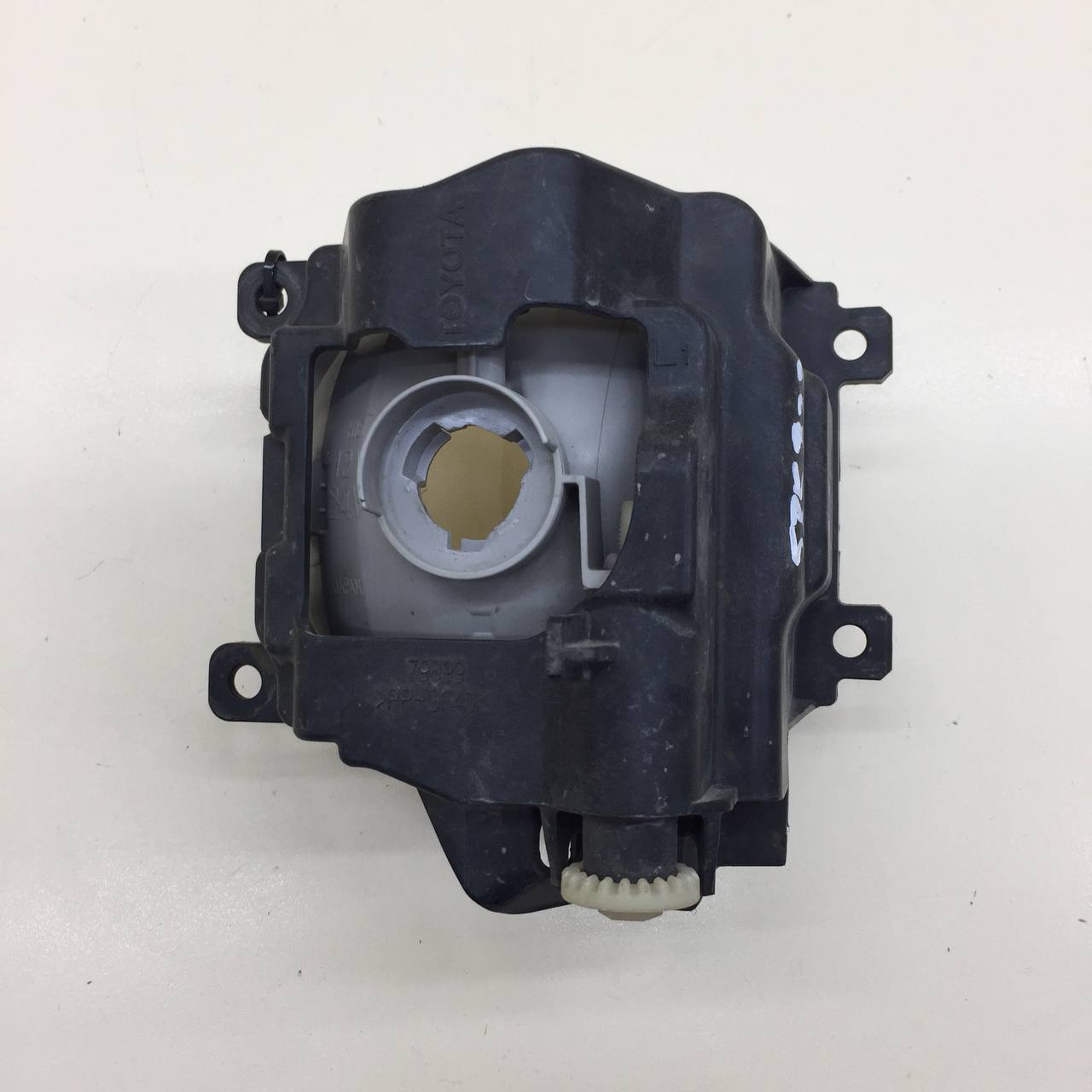 Фара противотуманная левая Toyota Land Cruiser (J200) 2007-2021