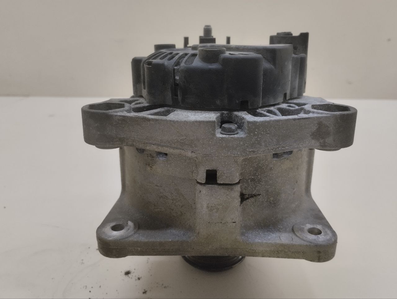 Генератор Renault Duster (HSA, HSM) 2012> Генератор Renault Duster (HSA, HSM) 2012>
