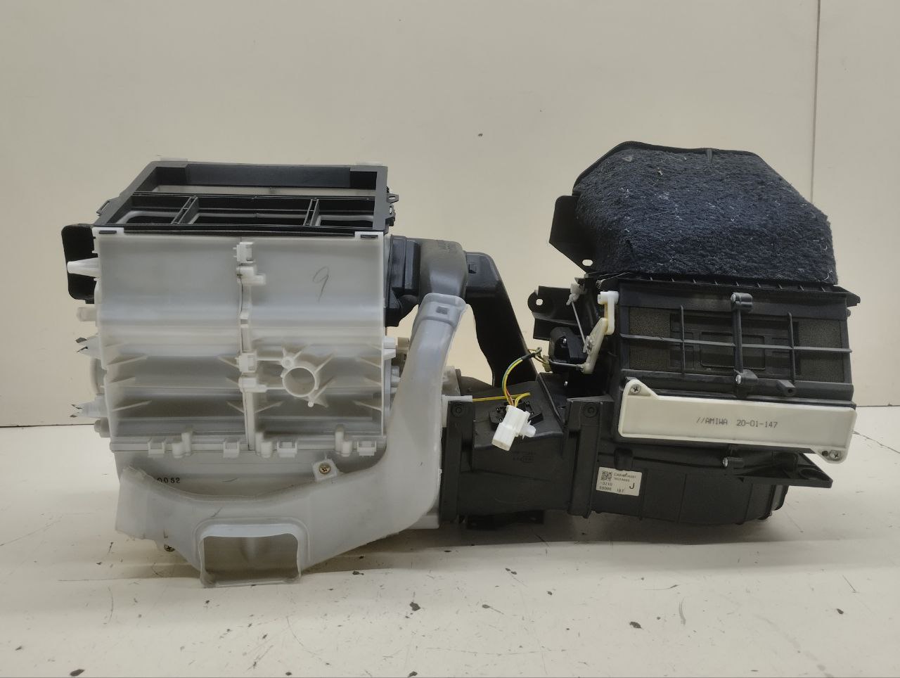 Корпус отопителя Mitsubishi Lancer 9 (CS/Classic) 2000-2011 Корпус отопителя Mitsubishi Lancer 9 (CS/Classic) 2000-2011