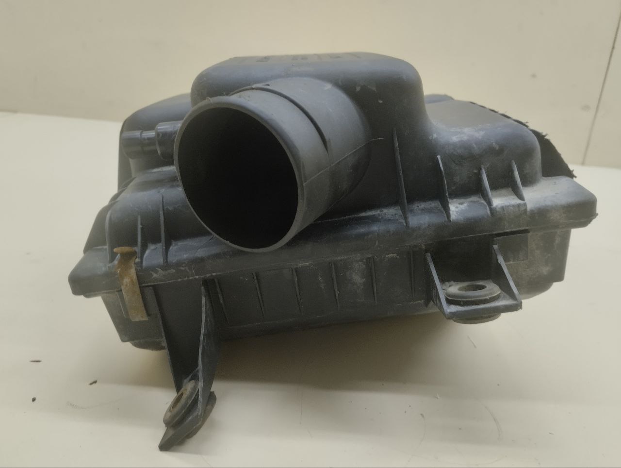 Корпус воздушного фильтра Daewoo Nexia (N150) 2008-2016 Корпус воздушного фильтра Daewoo Nexia (N150) 2008-2016
