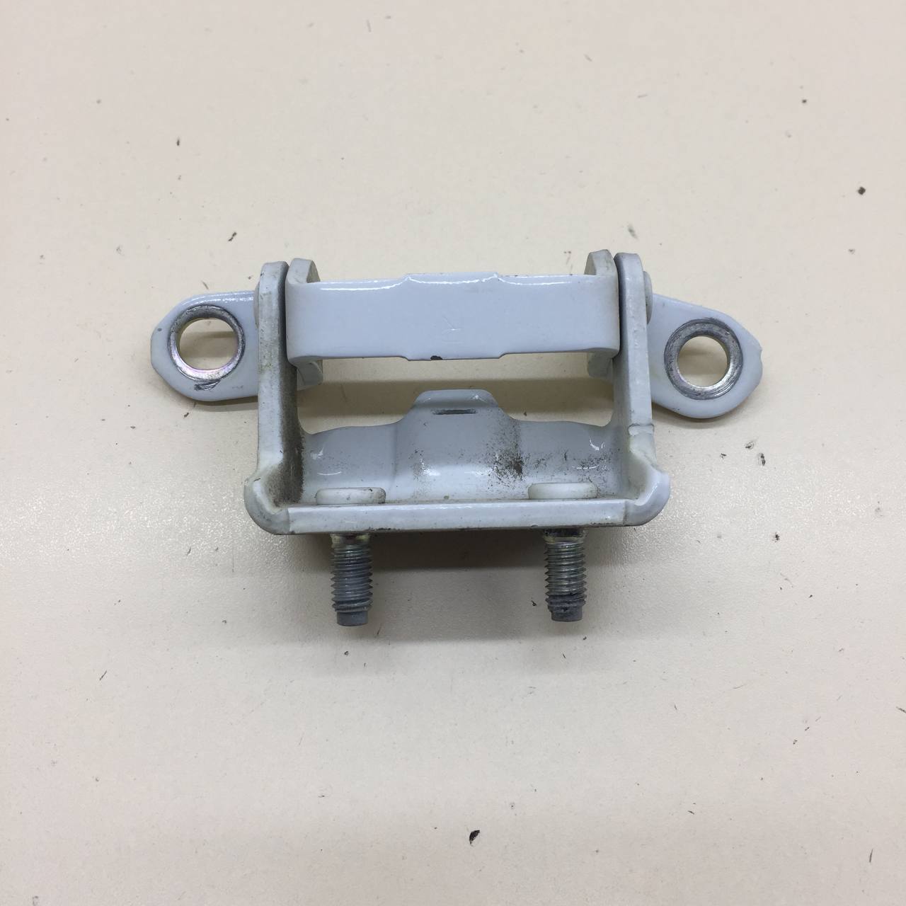 Петля двери задней правой верхняя Nissan Almera 3 (G11, G15) 2012>