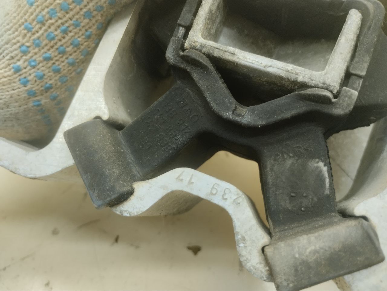 Опора двигателя правая Renault Sandero Stepway (5S) 2014-2022