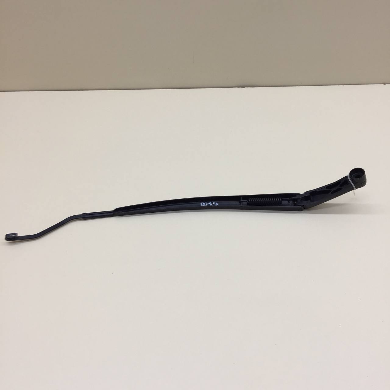 Поводок стеклоочистителя передний правый Toyota Rav 4 (XA40) 2013-2019