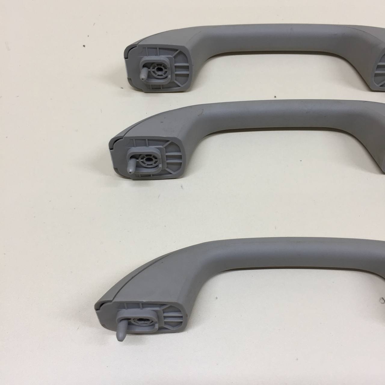 Ручка внутренняя потолочная Renault Duster (HSA, HSM) 2012> Ручка внутренняя потолочная Renault Duster (HSA, HSM) 2012>