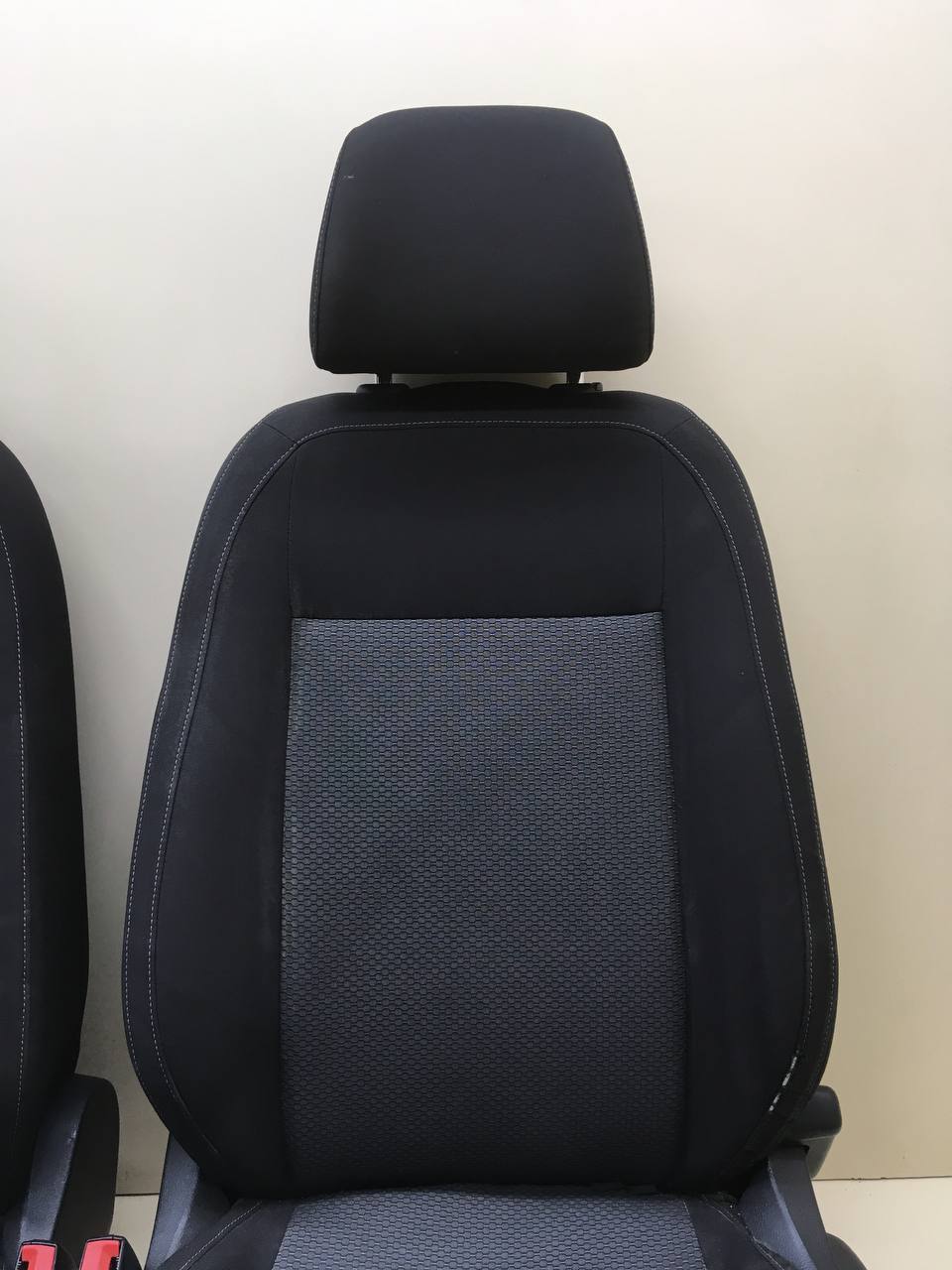 Сиденье (комплект) Volkswagen Polo (MK5) 2011-2020 Сиденье (комплект) Volkswagen Polo (MK5) 2011-2020