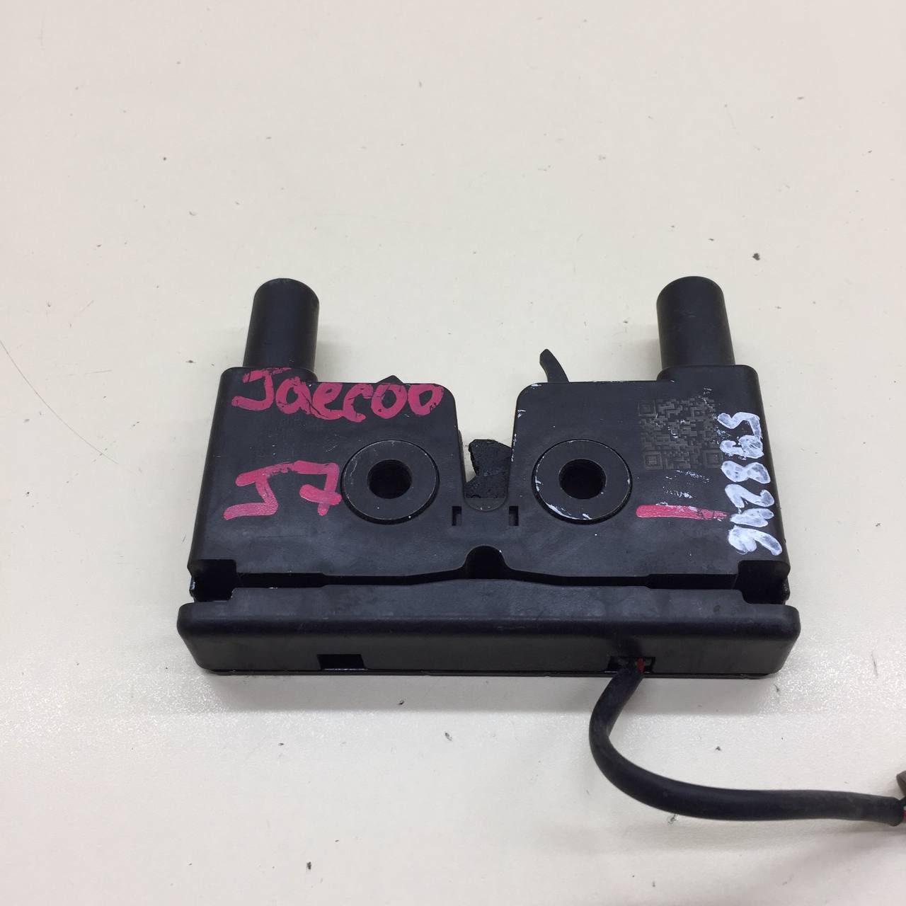 Замок капота EXEED RX 2022>