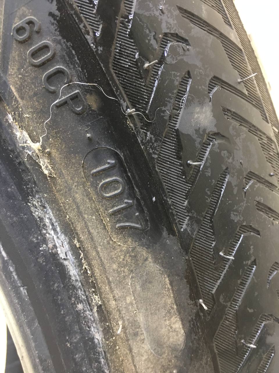Шины R16 Зимние шипованные Nokian Hakkapelitta 8. 