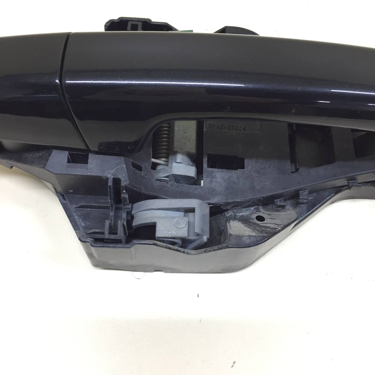 Ручка двери передней наружная правая Jaguar XE (760) 2014-2021 Ручка двери передней наружная правая Jaguar XE (760) 2014-2021