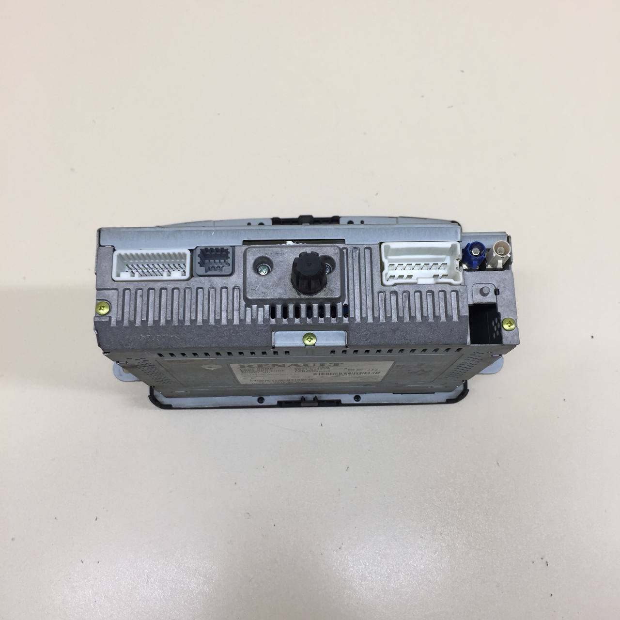 Магнитола Renault Duster (HSA, HSM) 2012> Магнитола Renault Duster (HSA, HSM) 2012>
