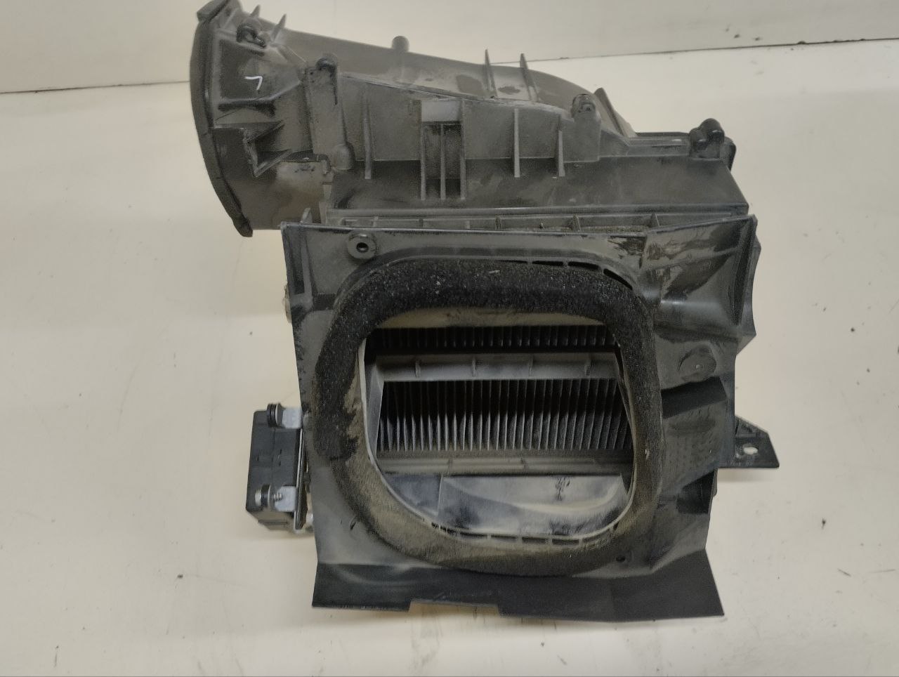 Корпус отопителя Nissan Almera (N16) 2000-2006 Корпус отопителя Nissan Almera (N16) 2000-2006