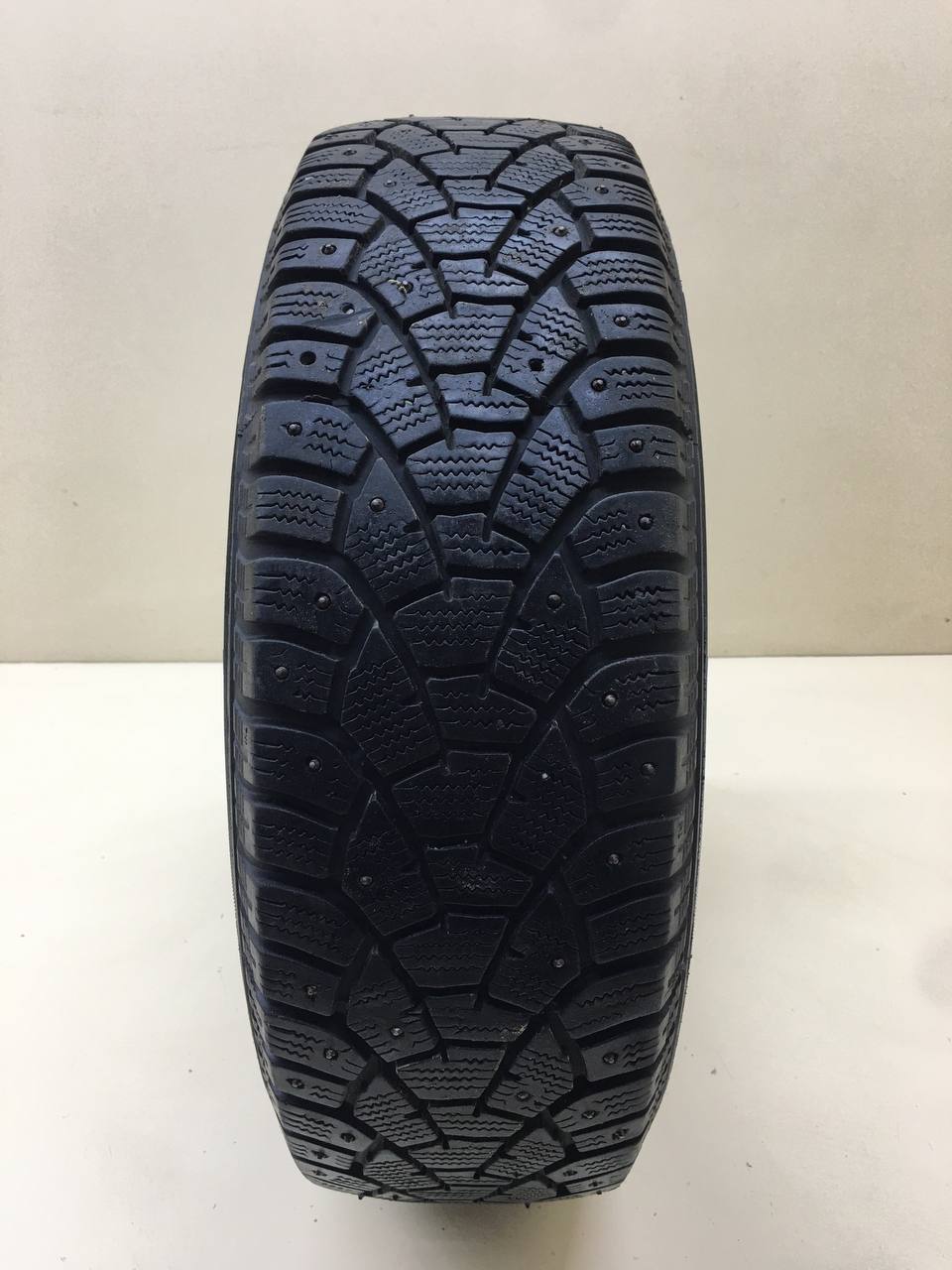 Шины R14 Зимние шипованные Matador Sibir 2