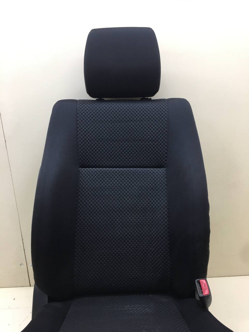 Сиденье переднее правое Suzuki Grand Vitara 2005-2015