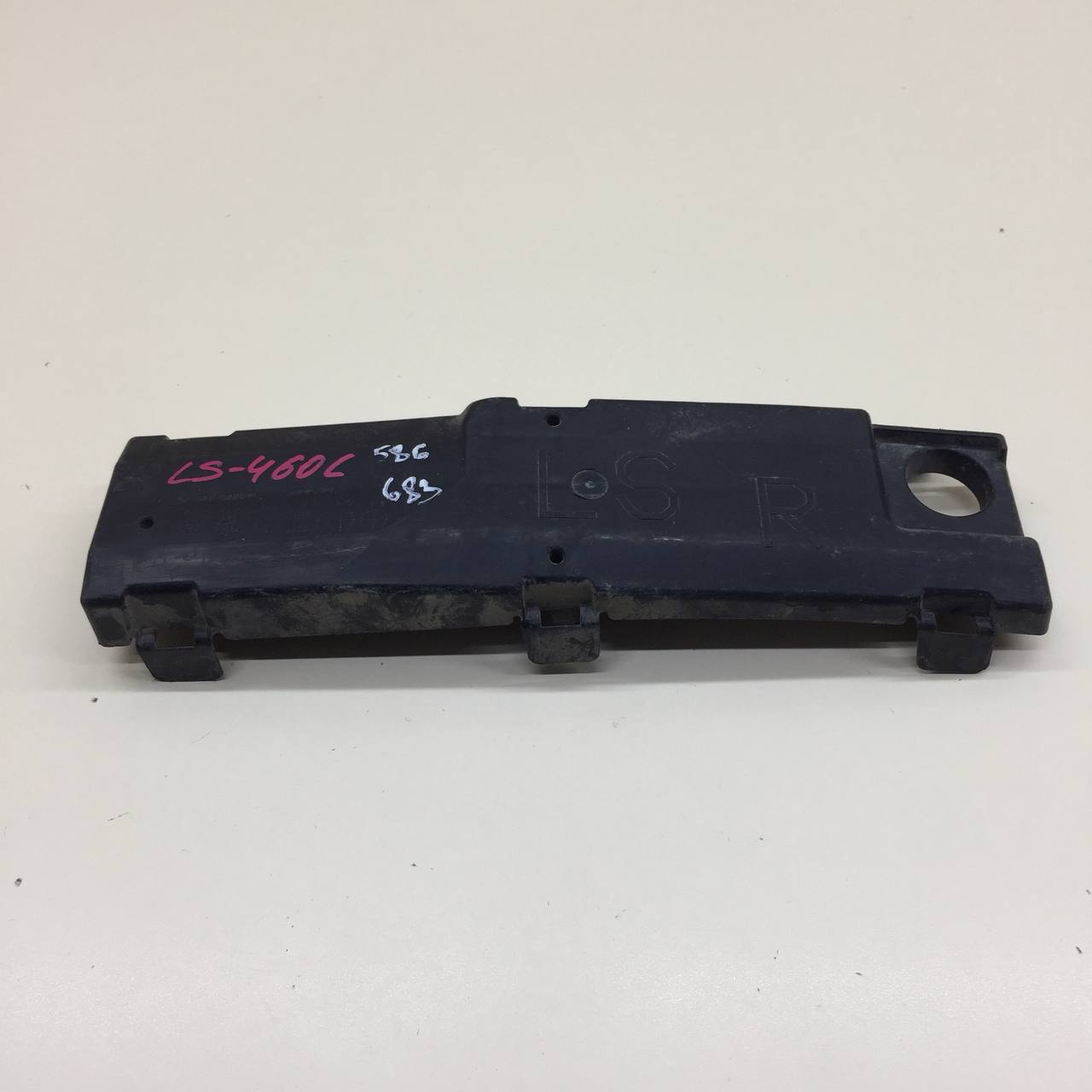 Кронштейн заднего бампера правый Lexus LS460 (XF40) 2006-2017