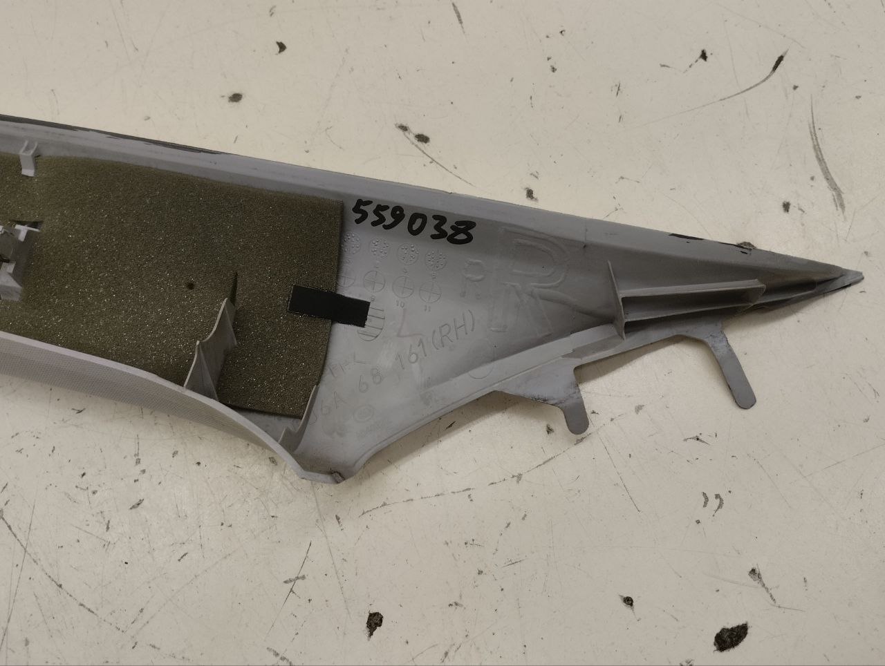 Обшивка стойки Mazda Mazda 6 (GG) 2002-2007 Обшивка стойки Mazda Mazda 6 (GG) 2002-2007