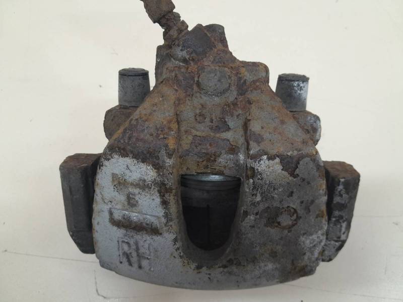 Суппорт передний правый Mazda Mazda 3 (BL) 2009-2013 Суппорт передний правый Mazda Mazda 3 (BL) 2009-2013