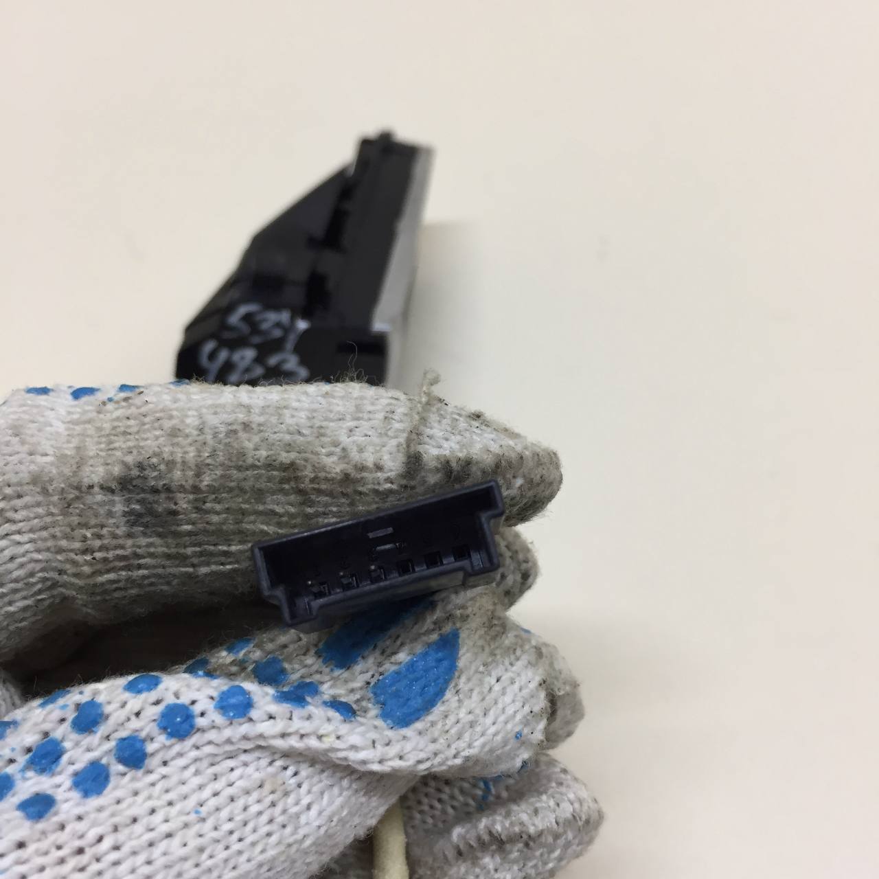 Кнопка многофункциональная Audi Q5 (8R) 2008-2017 Кнопка многофункциональная Audi Q5 (8R) 2008-2017