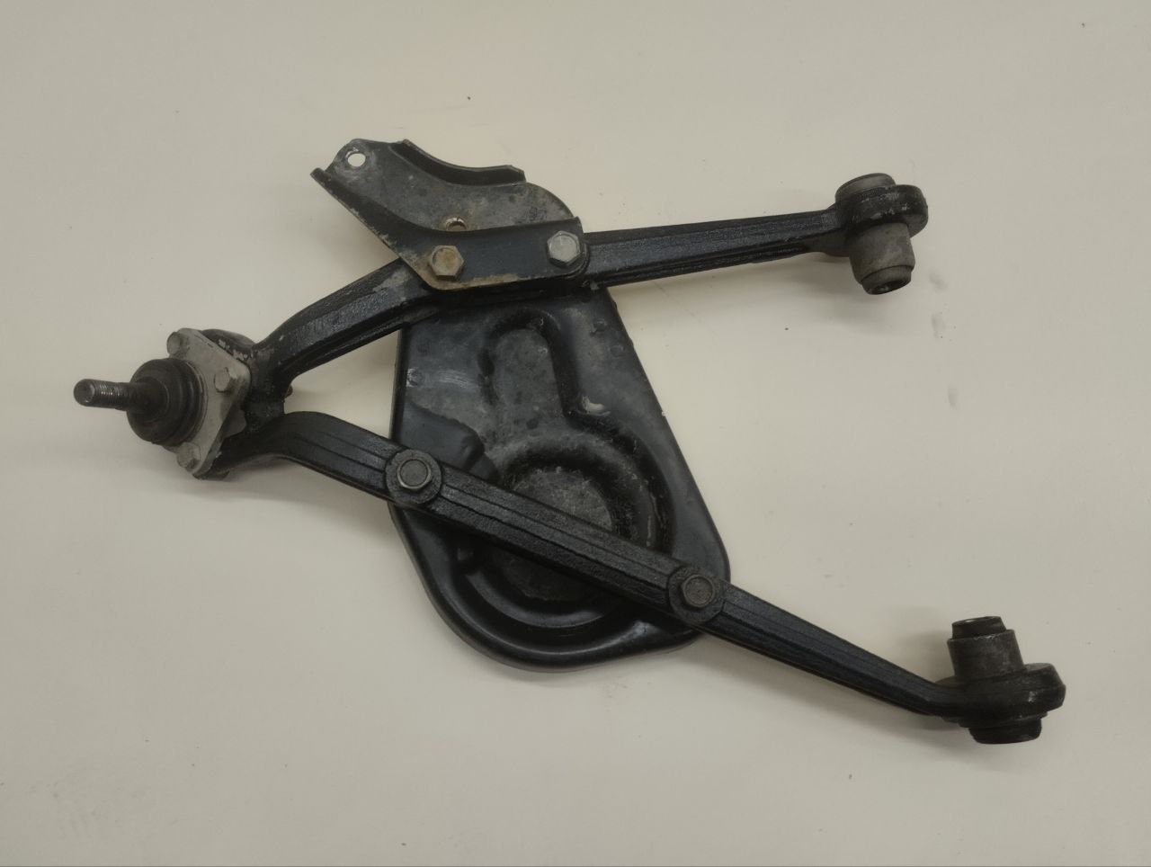 Рычаг передний нижний левый Chevrolet Niva 2009-2020