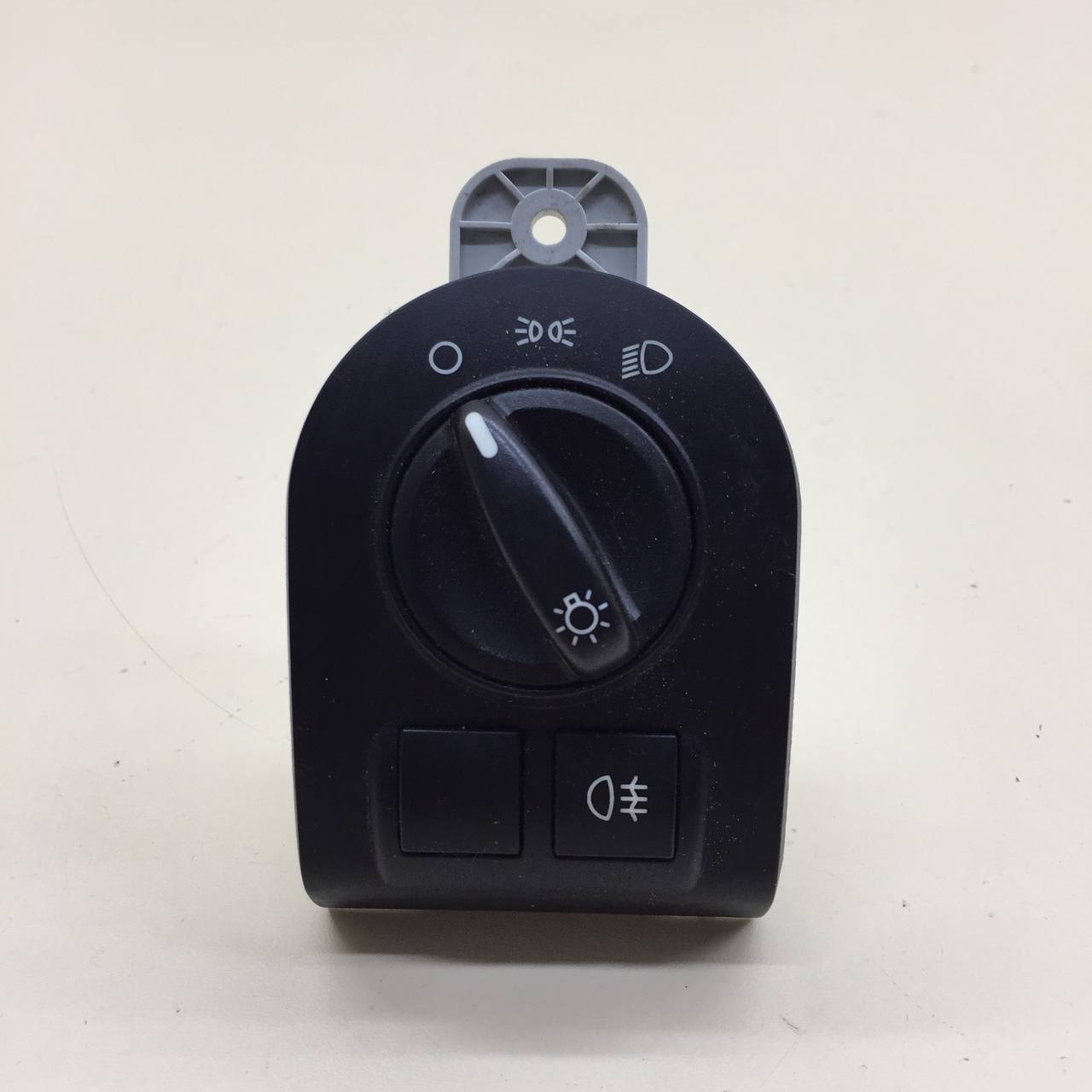 Переключатель света фар Lada Granta 2011>