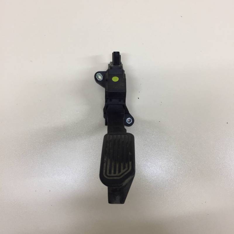 Педаль газа Toyota Corolla E180 2013-2019 Педаль газа Toyota Corolla E180 2013-2019