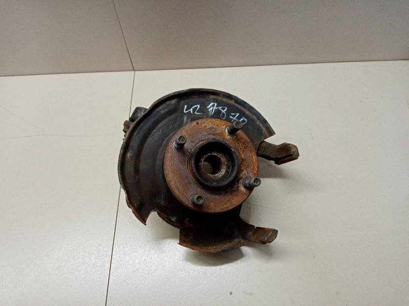 Кулак поворотный передний правый Nissan March (K11) 1992-2002