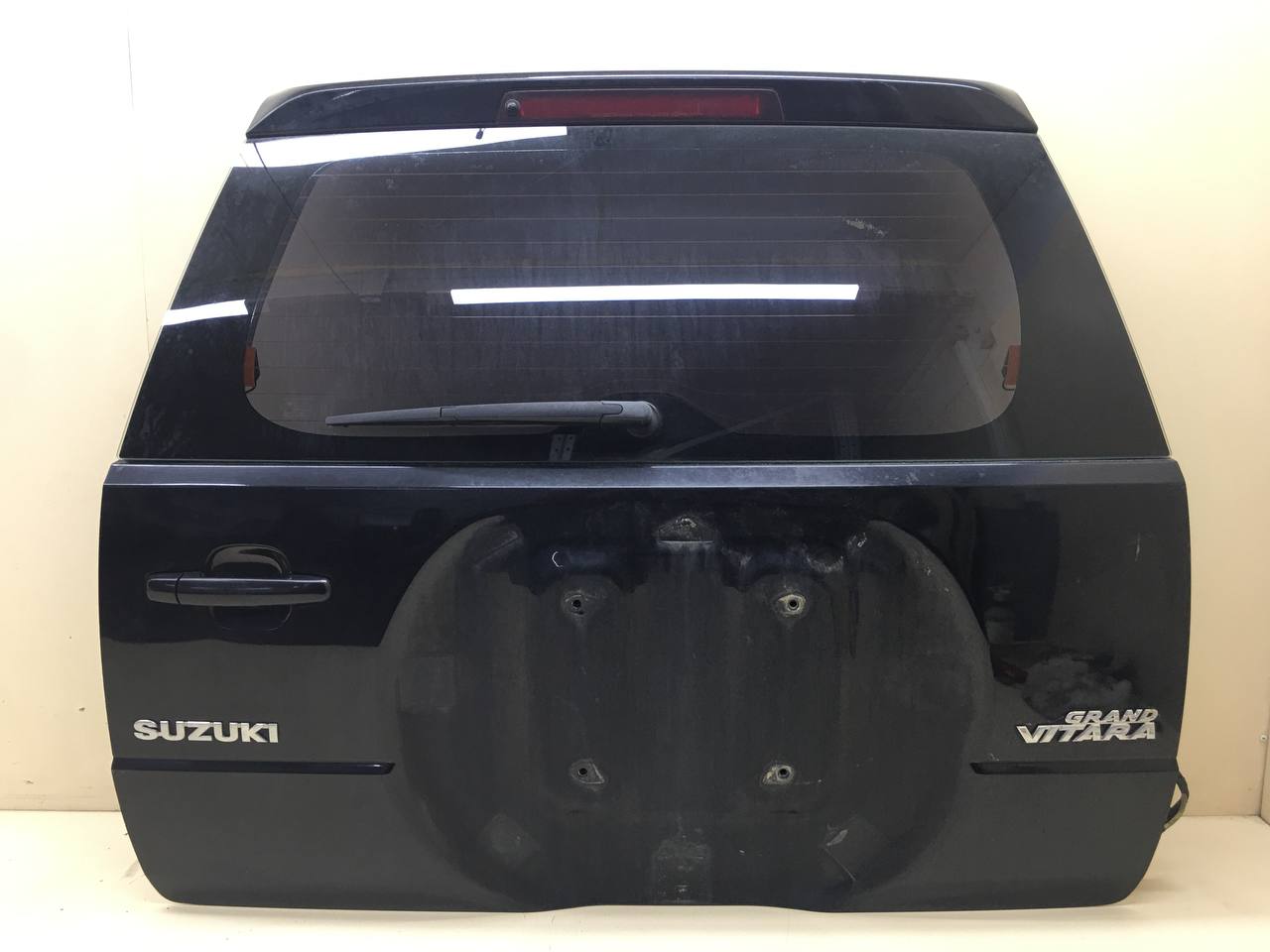 Дверь багажника со стеклом Suzuki Grand Vitara 2005-2015