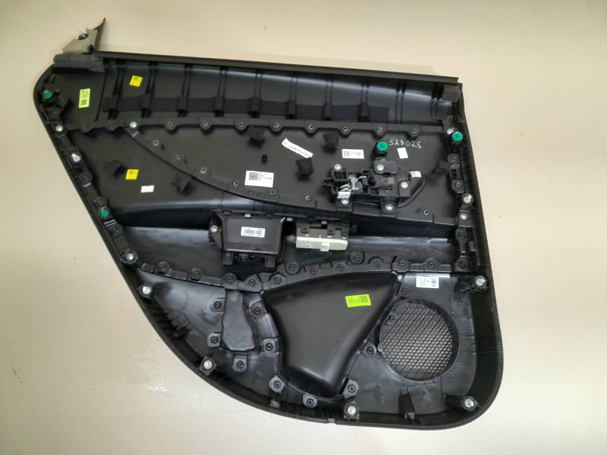 Обшивка двери задней правой Hyundai Elantra (CN7) 2020> Обшивка двери задней правой Hyundai Elantra (CN7) 2020>