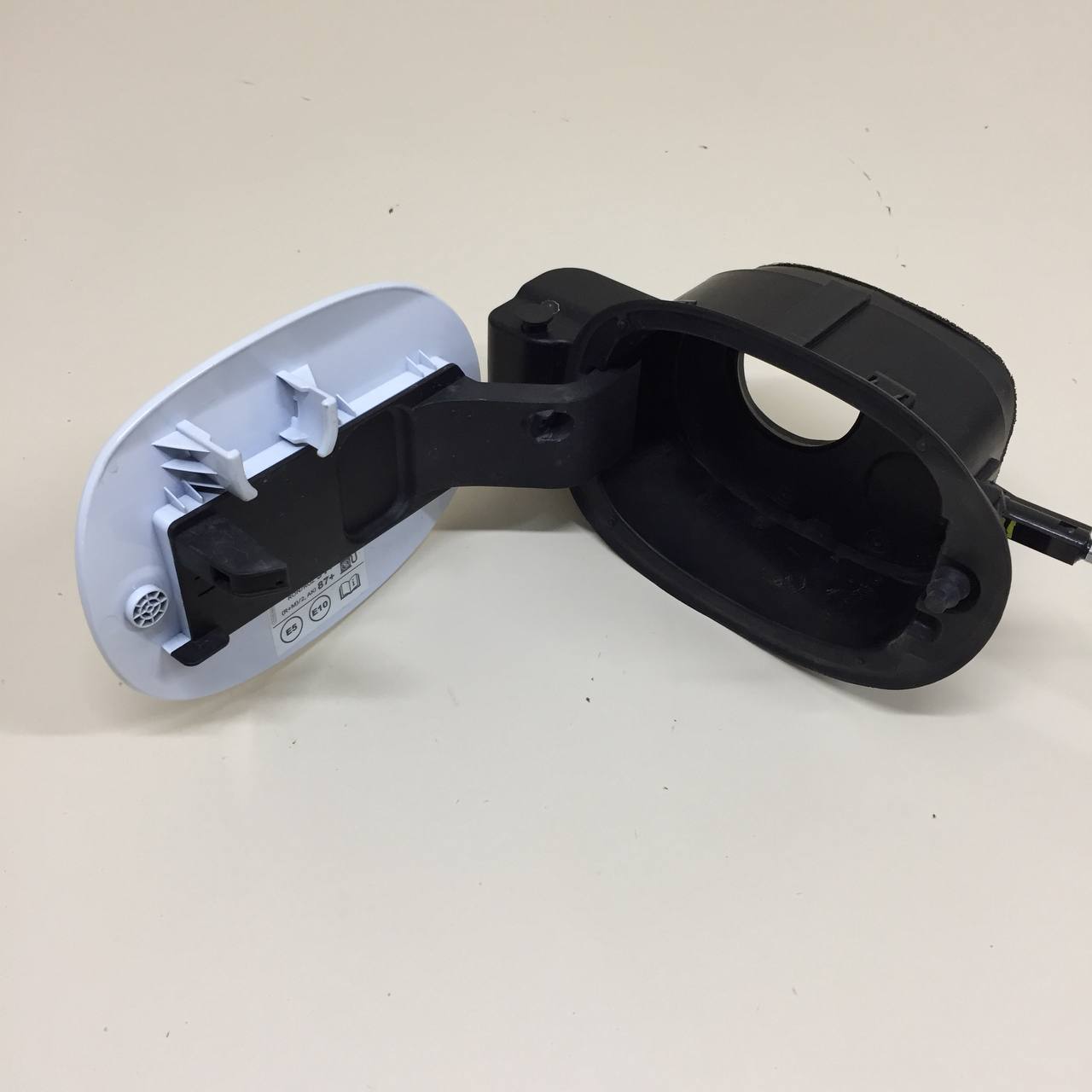 Лючок бензобака Kia Xceed 2019-2023