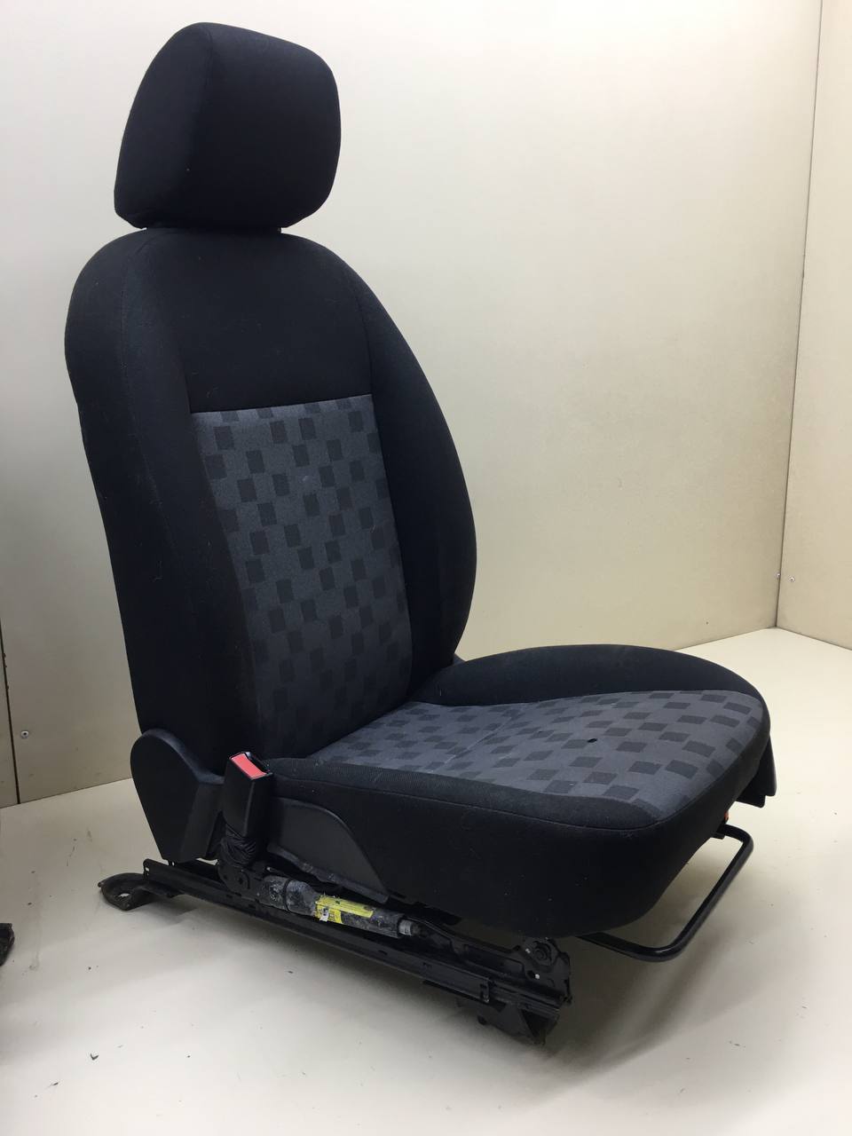 Сиденье (комплект) Ford Focus 2 (DB) 2008-2011 Сиденье (комплект) Ford Focus 2 (DB) 2008-2011