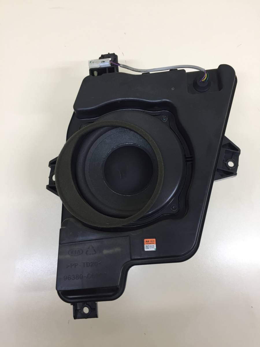 Сабвуфер Kia Sorento (UM) 2015>