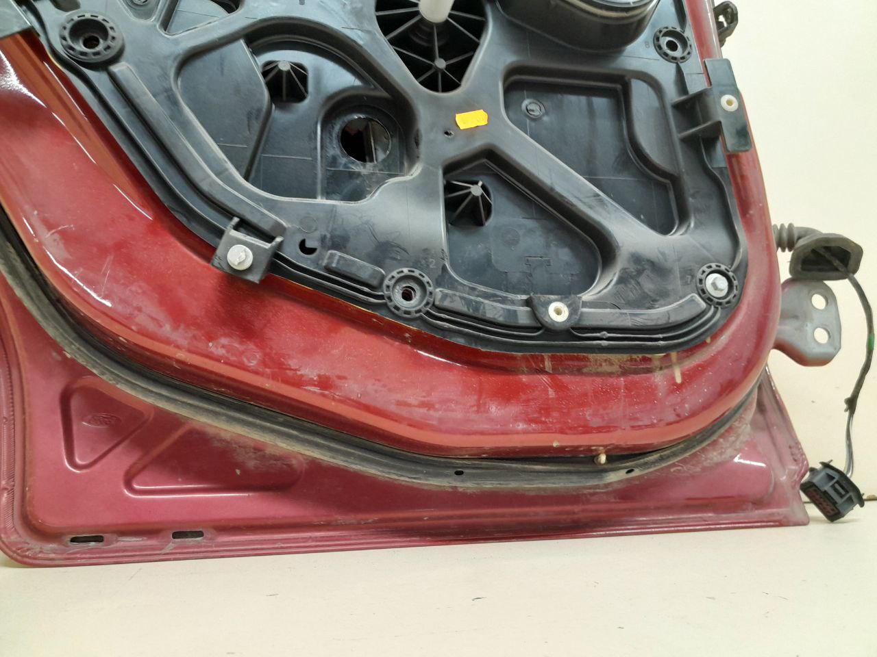 Дверь задняя левая Ford Fusion (JU) 2002-2012 Дверь задняя левая Ford Fusion (JU) 2002-2012