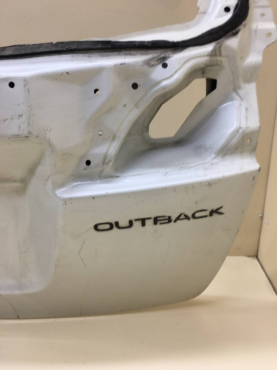 Дверь багажника Subaru Legacy Outback (B14) 2010-2014