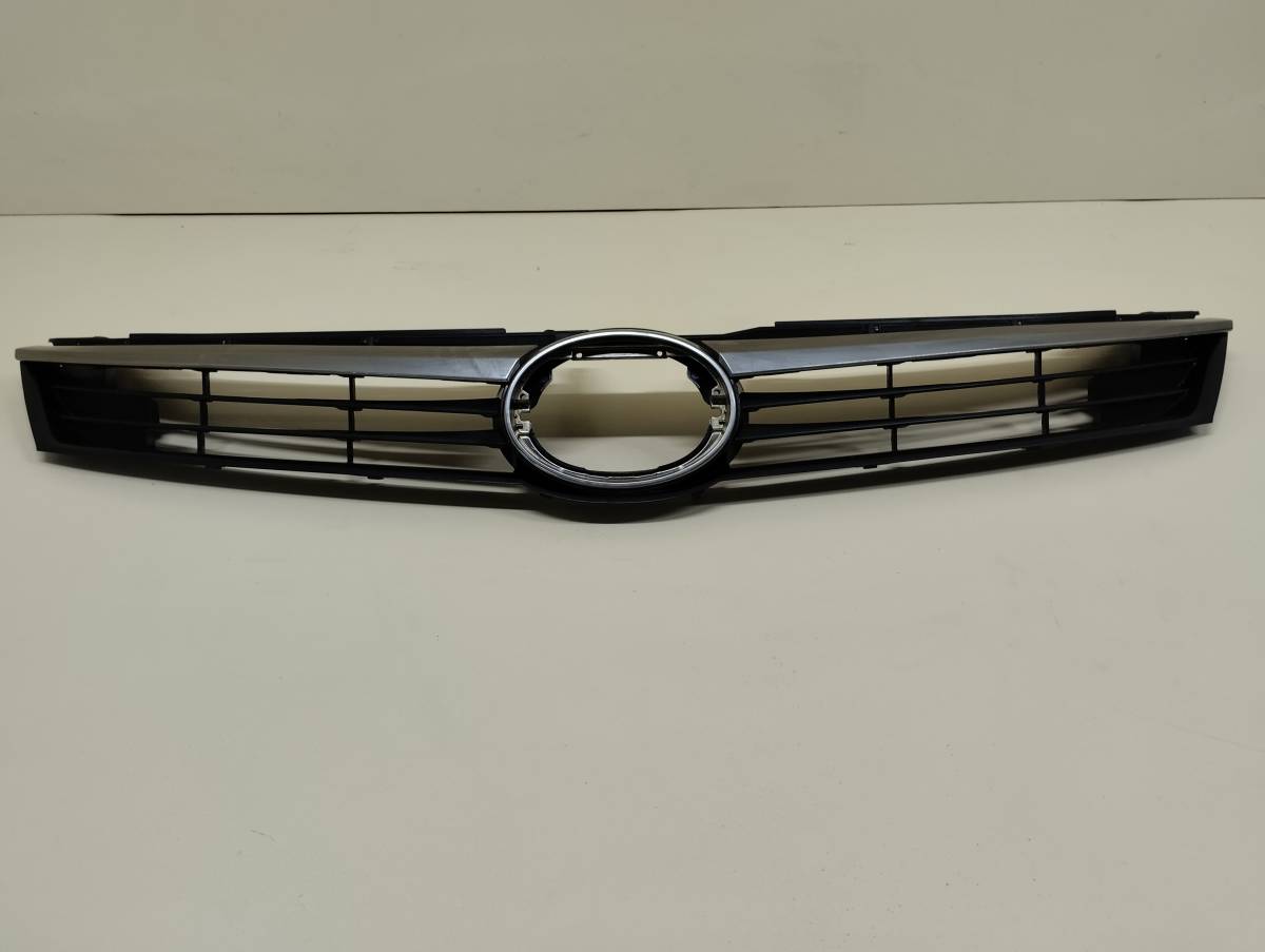 Решетка радиатора Toyota Camry (XV50) 2011-2017