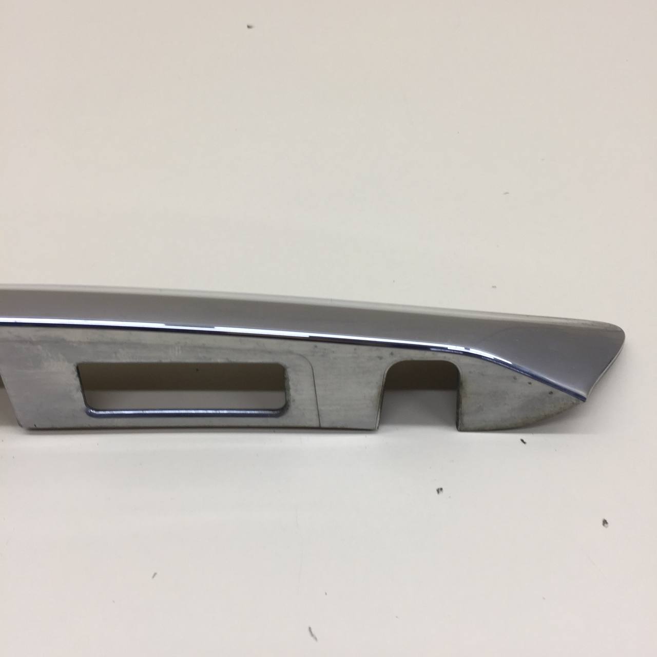 Накладка двери багажника Lexus RX 350 /450h (XL10) 2009-2015