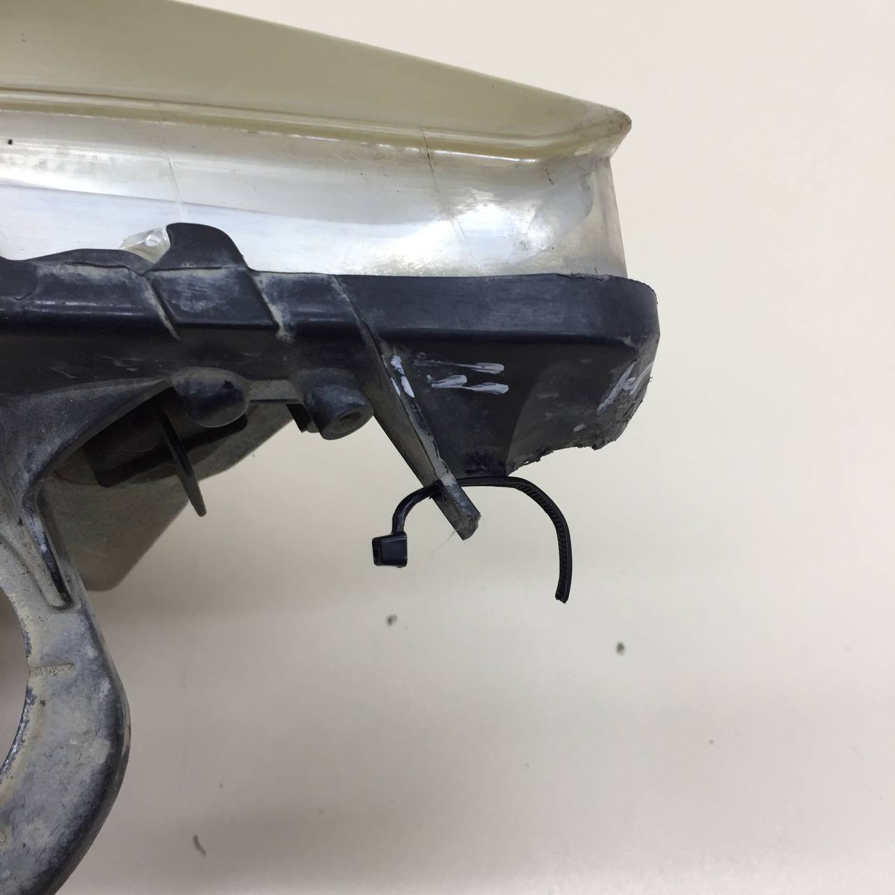 Фара правая Peugeot 308 2007> Фара правая Peugeot 308 2007>