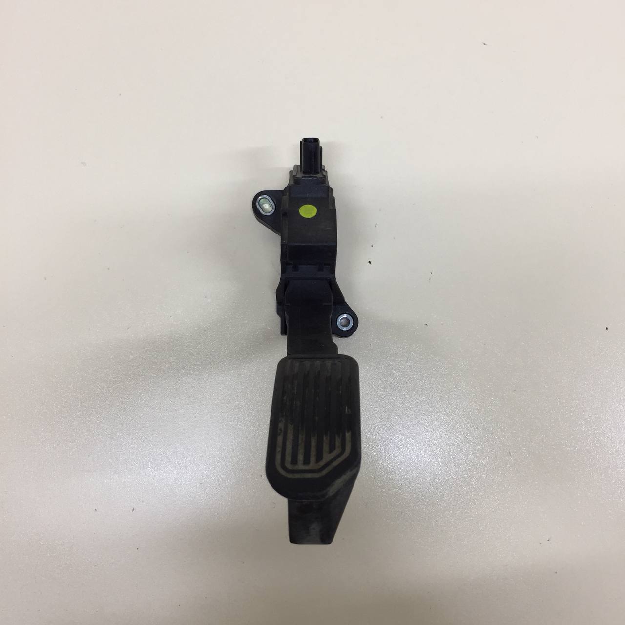 Педаль газа Toyota Corolla E180 2013-2019 Педаль газа Toyota Corolla E180 2013-2019