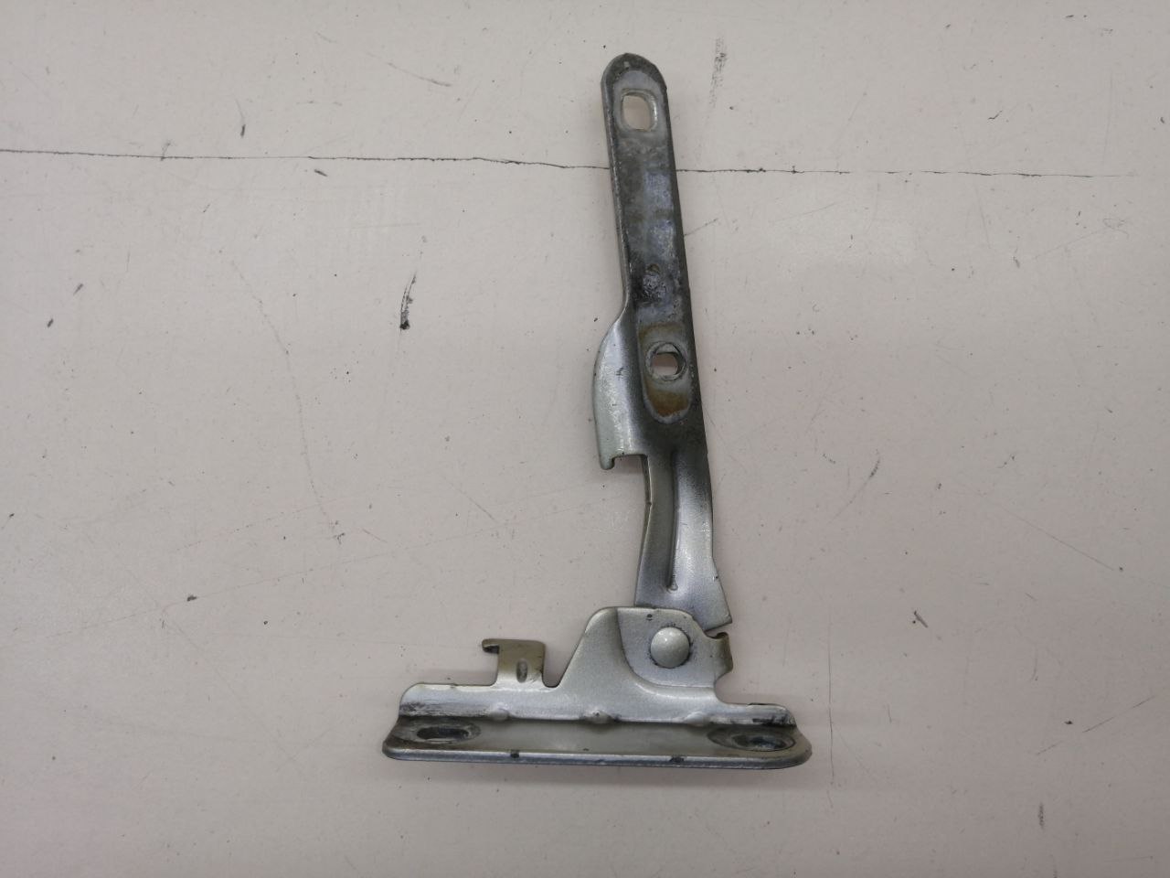 Петля капота правая Lada Largus 2012>