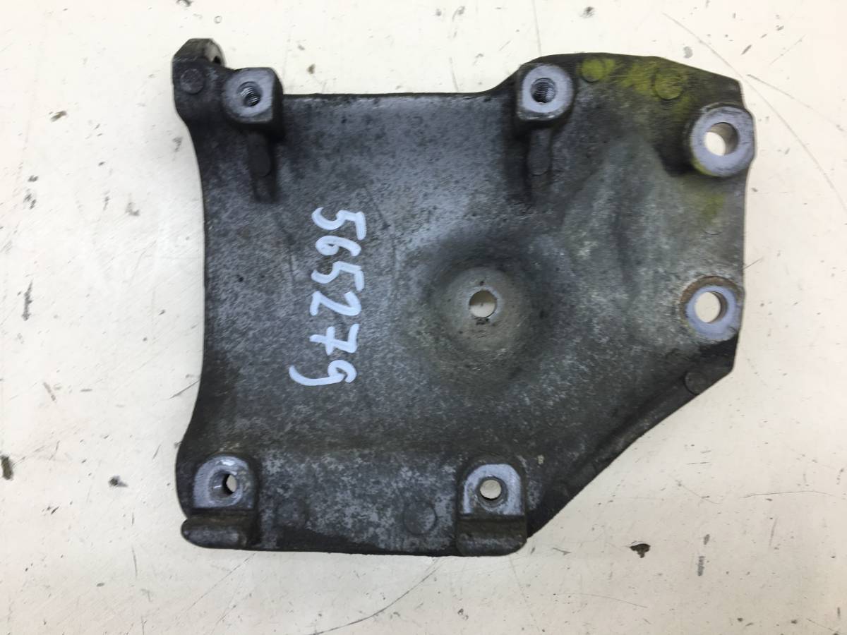 Кронштейн кондиционера Mitsubishi Pajero/Montero 3 (V6, V7) 2000-2006
