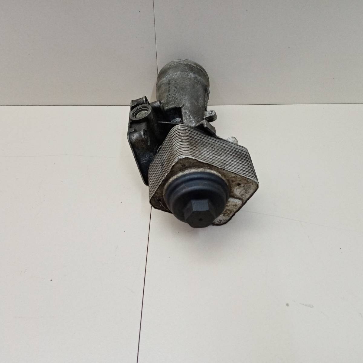 Корпус масляного фильтра Volkswagen Tiguan (5N1) 2007-2011 Корпус масляного фильтра Volkswagen Tiguan (5N1) 2007-2011