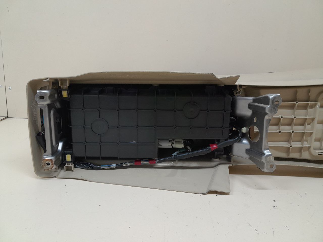 Консоль центральная Lexus RX 350 /450h (XL10) 2009-2015 Консоль центральная Lexus RX 350 /450h (XL10) 2009-2015