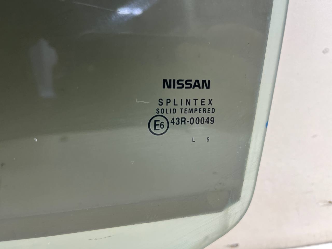 Стекло двери задней левой Nissan Primera (P12) 2002-2007