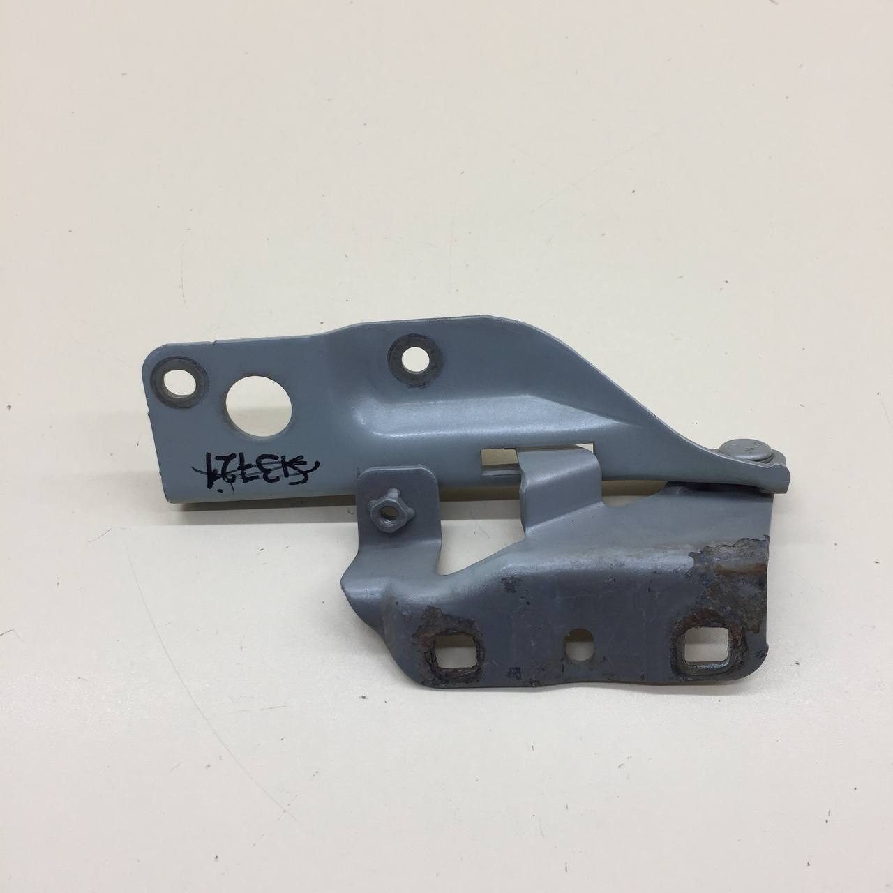 Петля капота правая Nissan Almera Classic (B10) 2006-2013