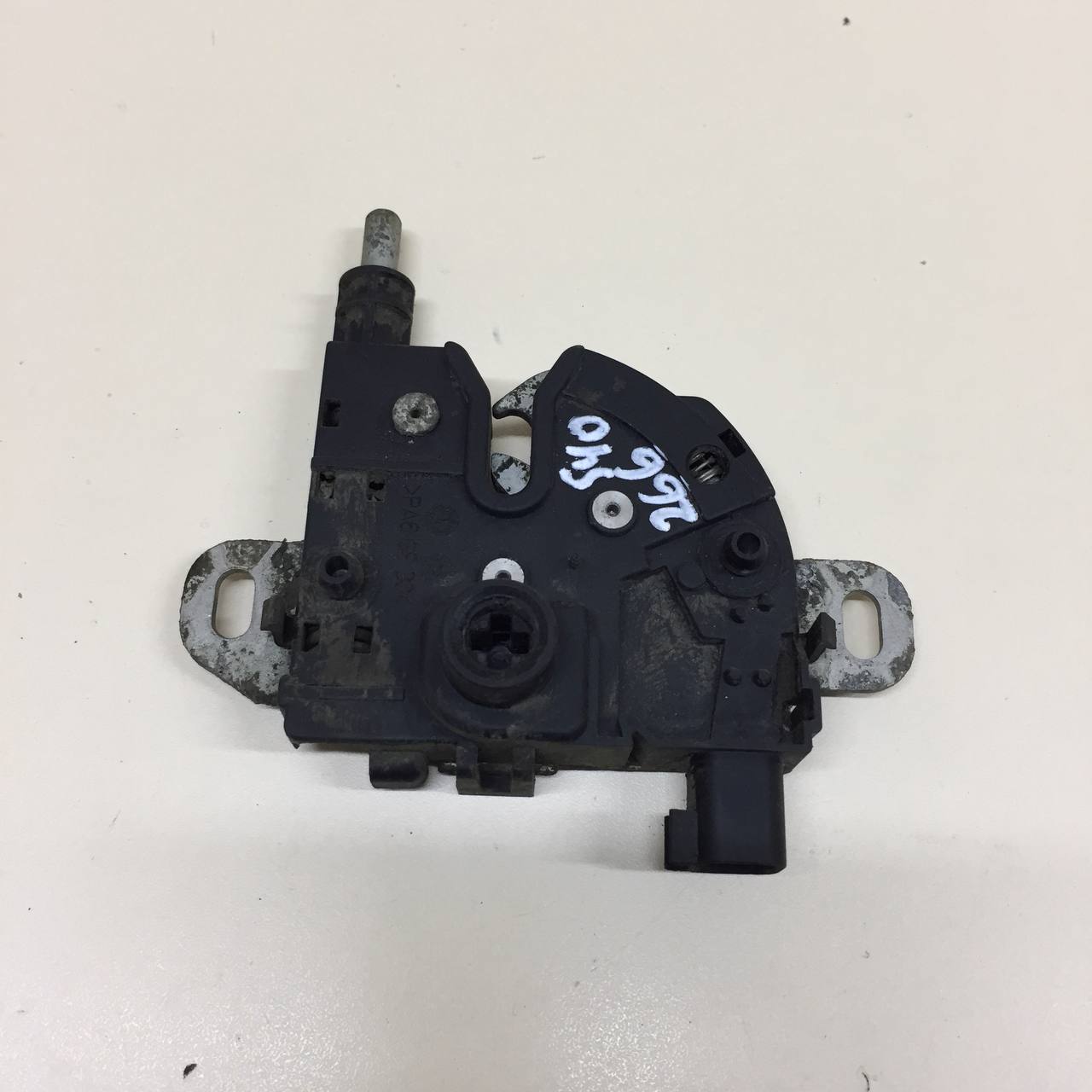 Замок капота Ford Focus 2 (DB) 2008-2011