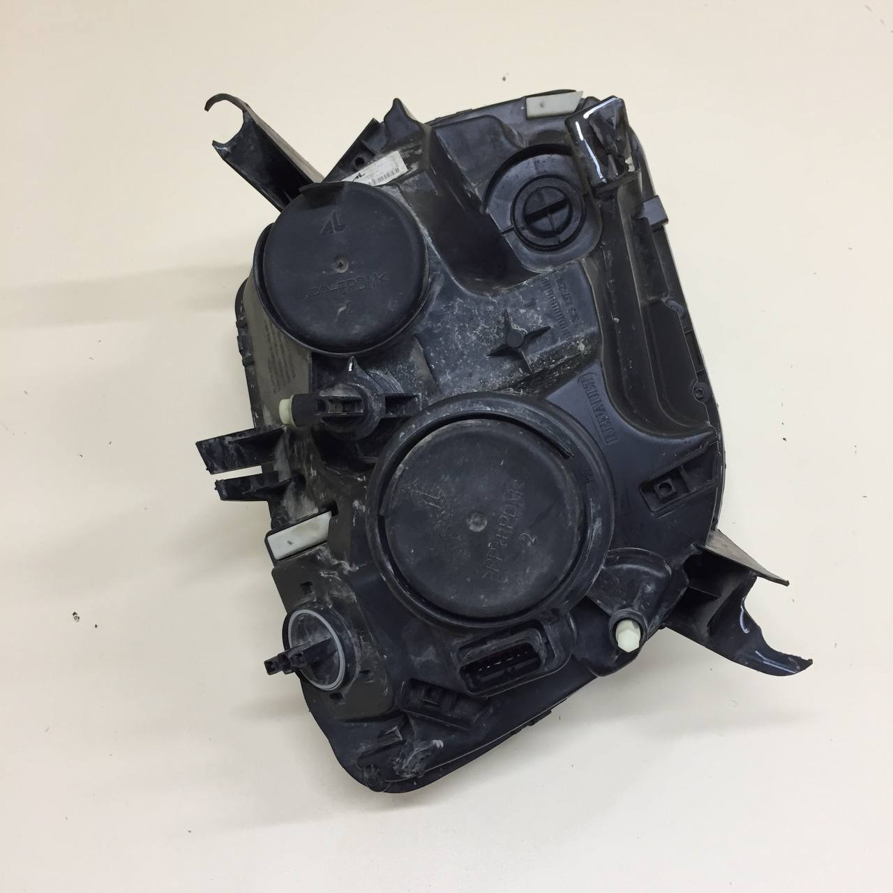 Фара левая Renault Duster (HSA, HSM) 2012>